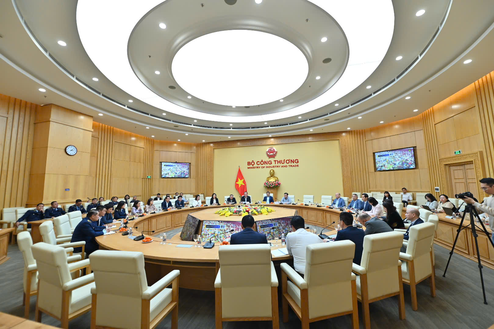 Toàn cảnh hội nghị. Toàn cảnh hội nghị.