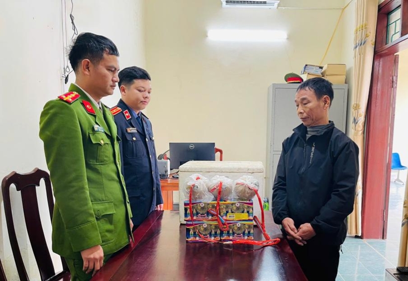 Hà Tĩnh: Khởi tố đối tượng tàng trữ hơn 10kg pháo nổ chơi Tết