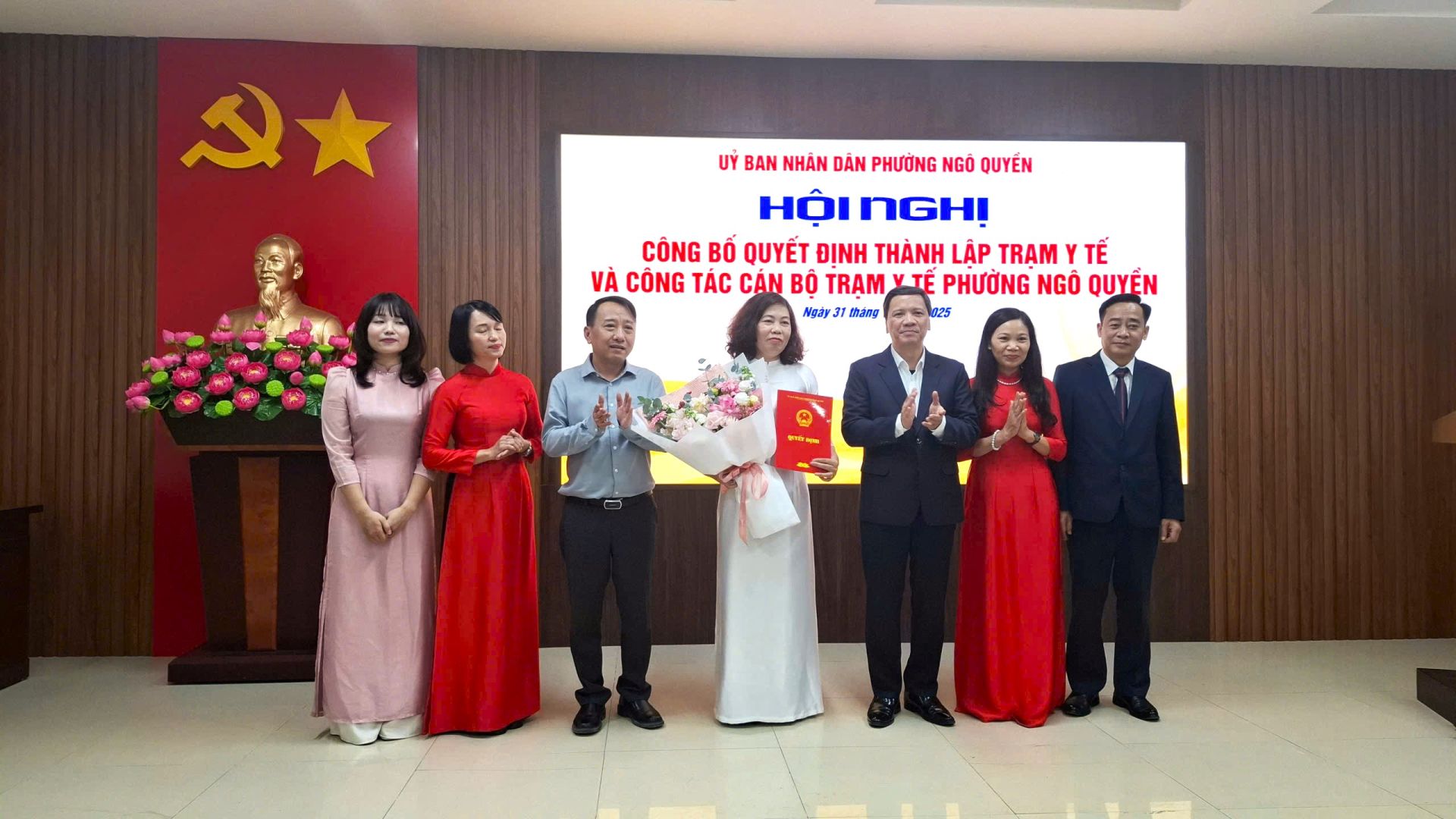 Hải Phòng: Công bố quyết định thành lập Trạm Y tế, các điểm Trạm Y tế