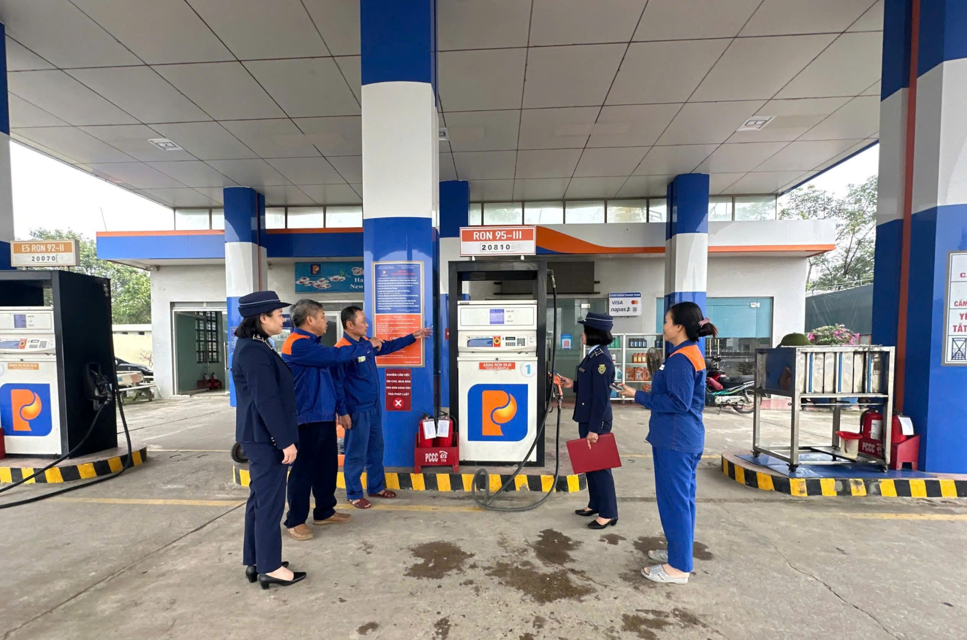 Chi cục QLTT Thanh Hóa tiếp tục xây dựng lực lượng “chính quy, tinh nhuệ, hiện đại”