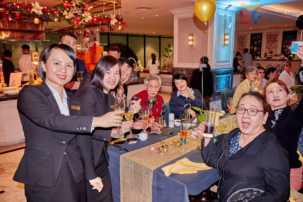 Du kh&aacute;ch đ&oacute;n năm mới tại Kh&aacute;ch sạn FLC Hạ Long