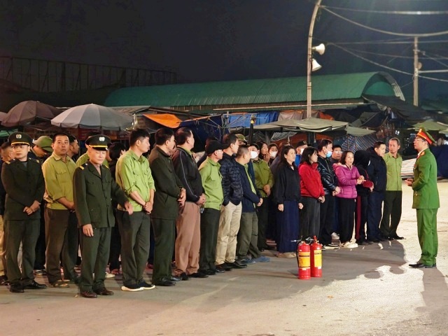 Nghệ An tăng cường bảo đảm an toàn phòng cháy, chữa cháy tại các chợ dịp cuối năm