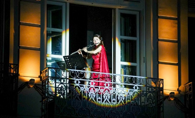 D&ograve;ng chảy k&yacute; ức mở ra kh&ocirc;ng gian tự sự gi&agrave;u cảm x&uacute;c, khơi gợi k&yacute; ức v&agrave; gi&aacute; trị bền vững của thời gian.