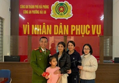 Công an phường Hải An kịp thời hỗ trợ cháu bé bị lạc tìm lại gia đình