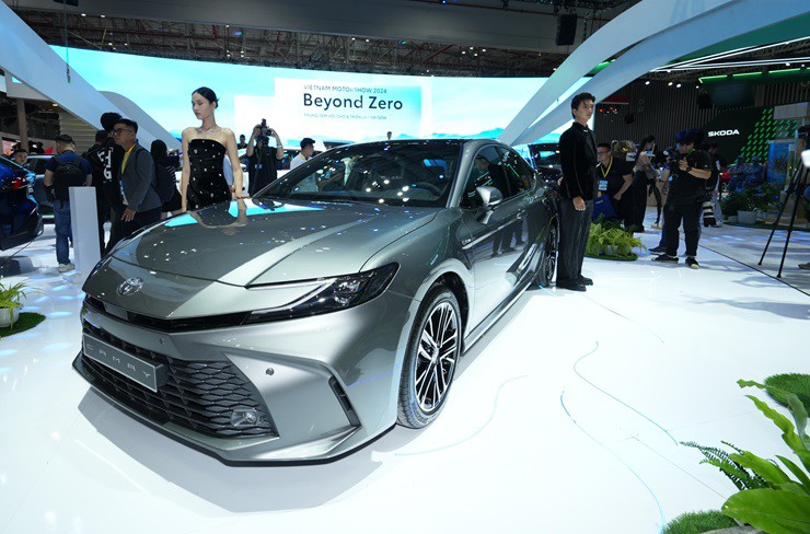 Loạt chính sách mới giúp khách hàng tiết kiệm hàng trăm triệu đồng khi mua ô tô