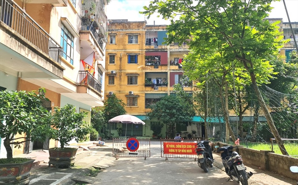 Chung cư Đ&ocirc;ng Ph&aacute;t (phường Hạc Th&agrave;nh) nằm trong danh s&aacute;ch 42 cơ sở kh&ocirc;ng bảo đảm PCCC,