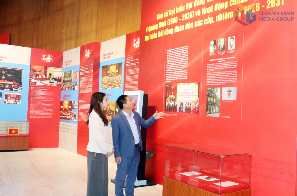 C&aacute;c hiện vật gắn với ba đồng ch&iacute; nguy&ecirc;n l&agrave; ĐBQH khu Hồng Quảng v&agrave; Hải Ninh trong cuộc Tổng tuyển cử đầu ti&ecirc;n bầu Quốc hội nước Việt Nam D&acirc;n chủ Cộng h&ograve;a năm 1946 lần đầu ti&ecirc;n được trưng b&agrave;y tại Triển l&atilde;m.