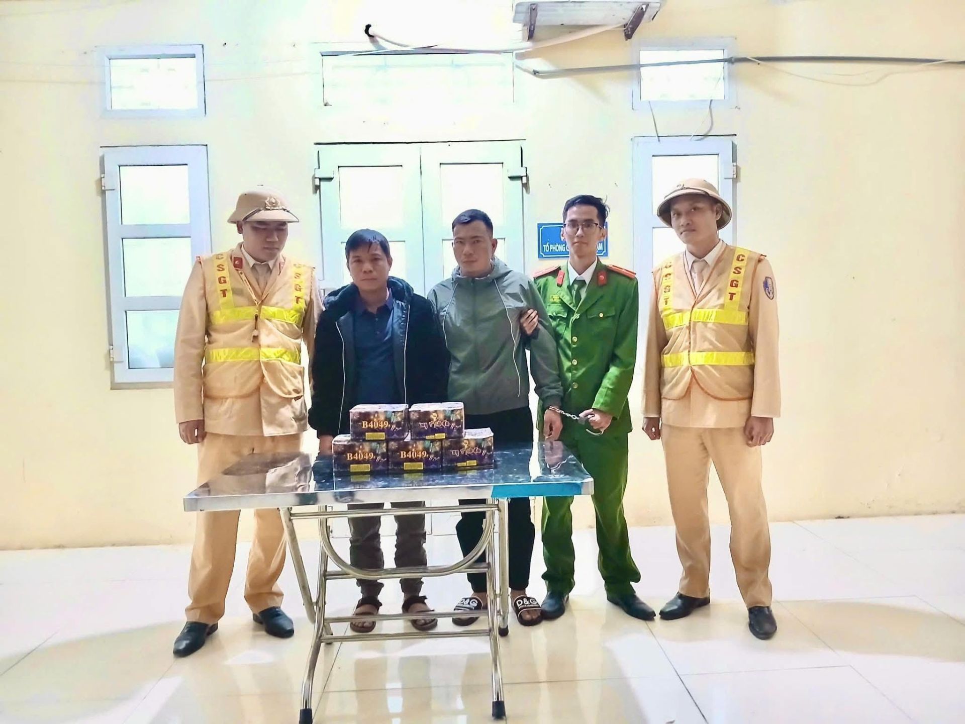 Hà Nội cảnh báo nguy cơ đặc biệt nghiêm trọng từ pháo nổ tự chế