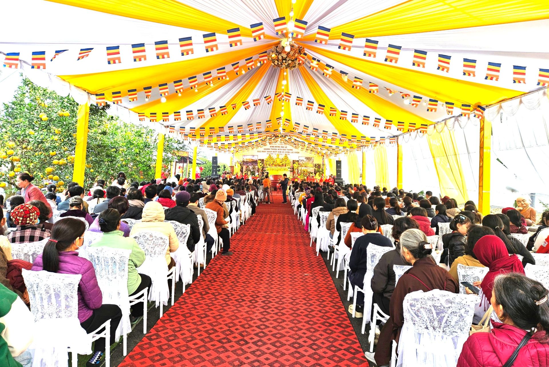 Quang cảnh lễ kh&aacute;nh th&agrave;nh