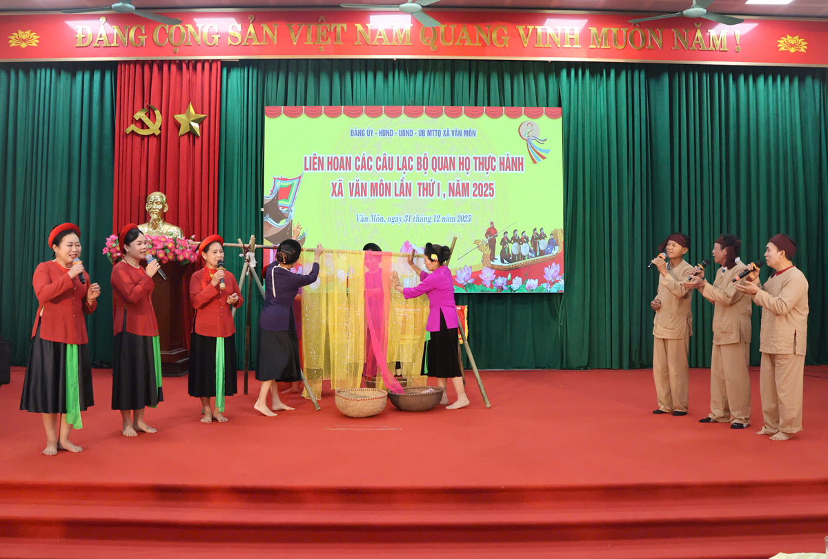 Bắc Ninh: Sôi nổi Liên hoan các Câu lạc bộ Quan họ thực hành Xã Văn Môn lần thứ I, năm 2025