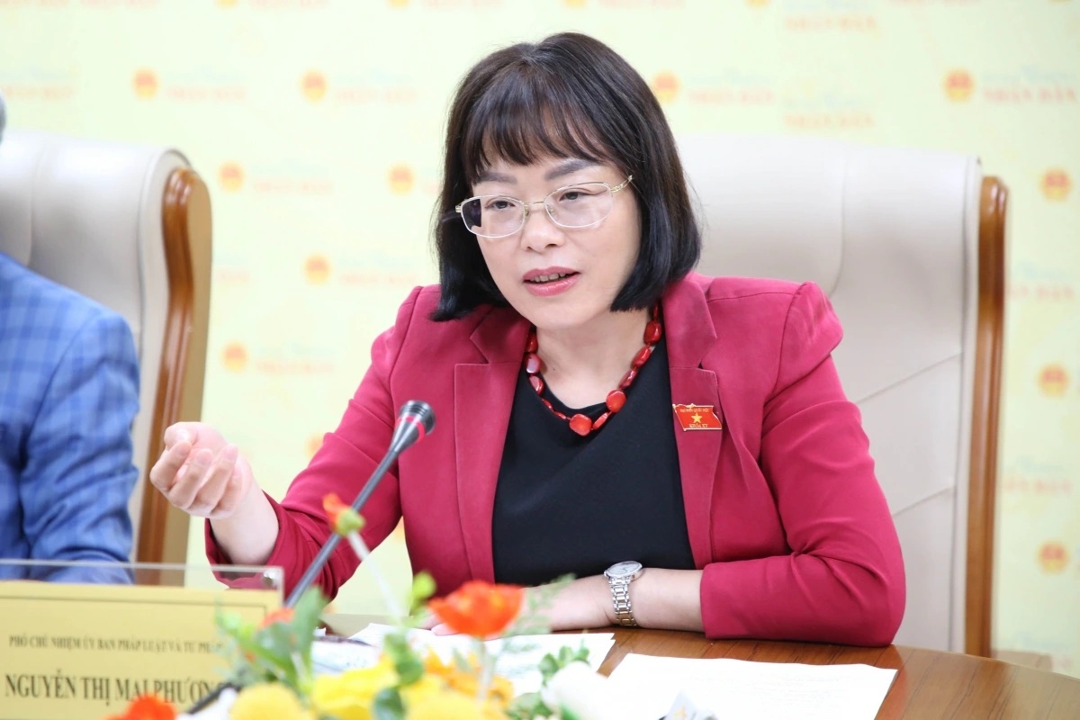 Ph&oacute; Chủ nhiệm Ủy ban Ph&aacute;p luật v&agrave; Tư ph&aacute;p Nguyễn Thị Mai Phương ph&aacute;t biểu tại tọa đ&agrave;m. Ảnh: Duy Th&ocirc;ng