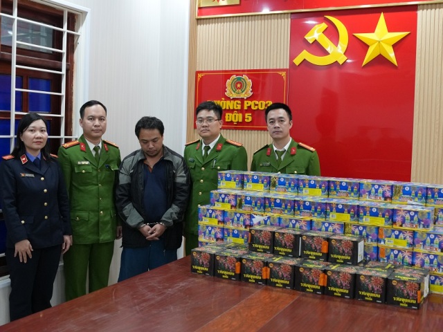 Nghệ An: Triệt phá 3 vụ buôn bán, tàng trữ pháo nổ, thu giữ gần 350kg tang vật