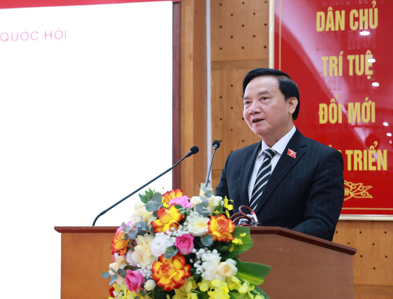 Ph&oacute; Chủ tịch Quốc hội Nguyễn Khắc Định ph&aacute;t biểu.