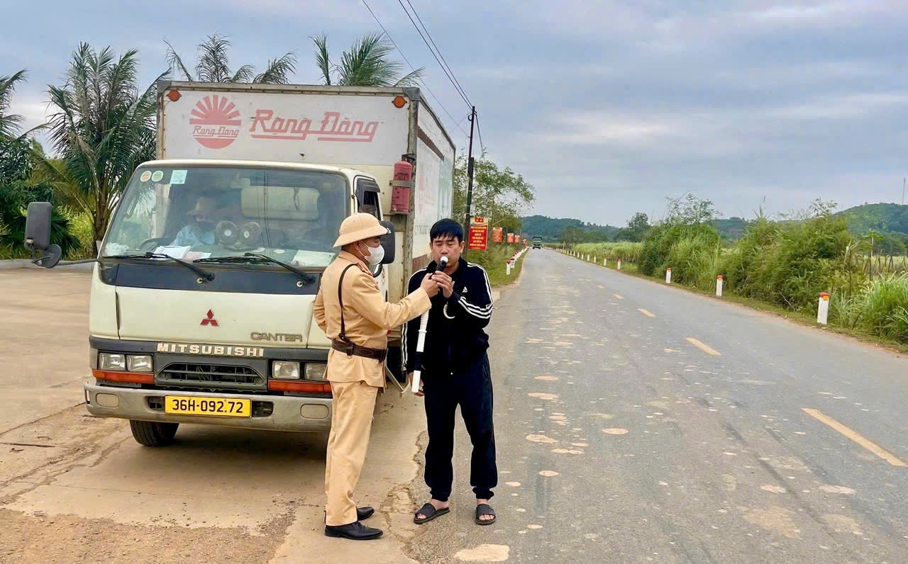 Thanh Hóa: Xử phạt hơn 1.130 trường hợp vi phạm giao thông trong dịp nghỉ Tết Dương lịch 2026