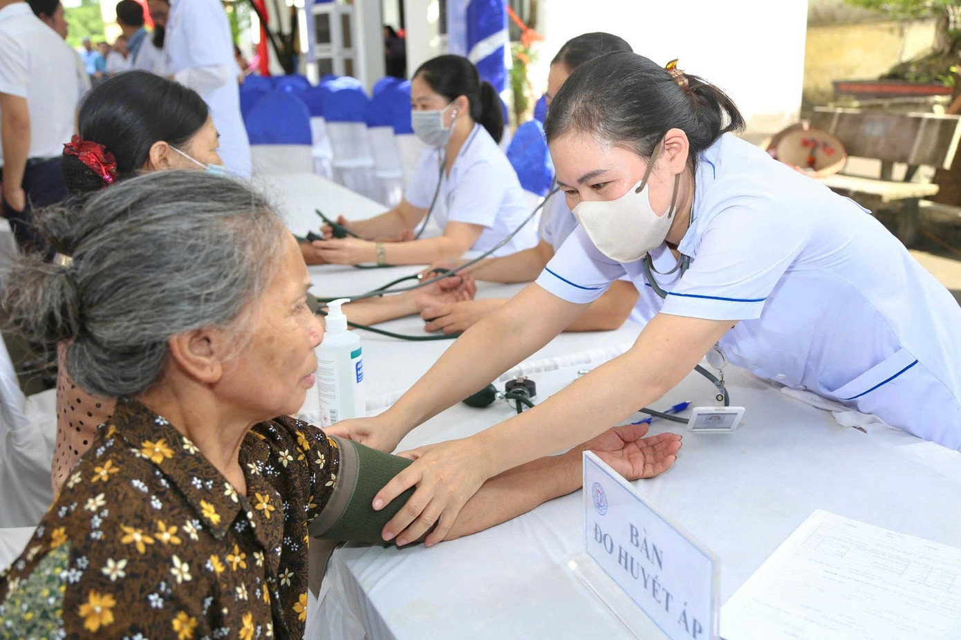 Bộ Y tế đề xuất miễn viện phí cơ bản, mở rộng mức hưởng bảo hiểm y tế