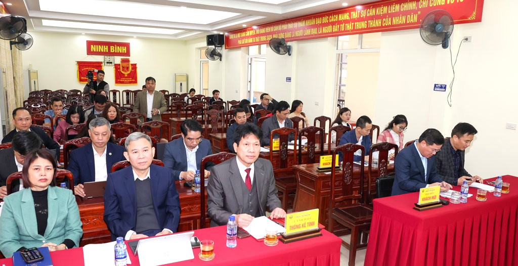 Quang cảnh buổi họp b&aacute;o