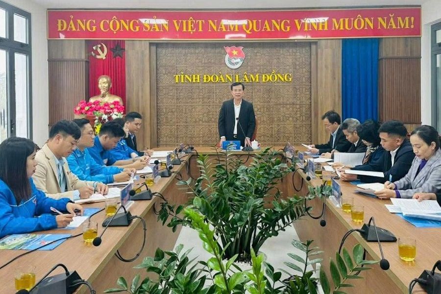 Phó Bí thư Tỉnh ủy, Chủ tịch UBND tỉnh Lâm Đồng Hồ Văn Mười, Trưởng Ban chỉ đạo về phát triển khoa học công nghệ đổi mới sáng tạo, chuyển đổi số, làm việc với Ban Thường vụ Tỉnh đoàn Lâm Đồng Phó Bí thư Tỉnh ủy, Chủ tịch UBND tỉnh Lâm Đồng Hồ Văn Mười, Trưởng Ban chỉ đạo về phát triển khoa học công nghệ đổi mới sáng tạo, chuyển đổi số, làm việc với Ban Thường vụ Tỉnh đoàn Lâm Đồng