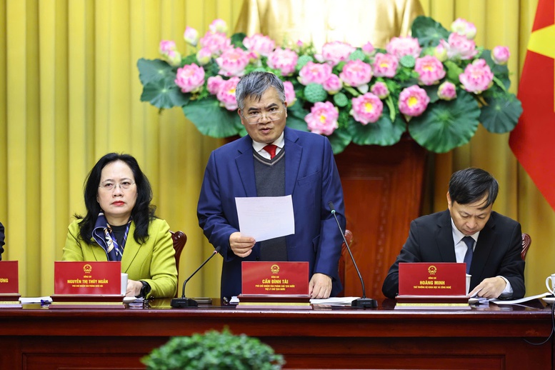Phó Chủ nhiệm Văn phòng Chủ tịch nước Cấn Đình Tài công bố Lệnh của Chủ tịch nước Phó Chủ nhiệm Văn phòng Chủ tịch nước Cấn Đình Tài công bố Lệnh của Chủ tịch nước