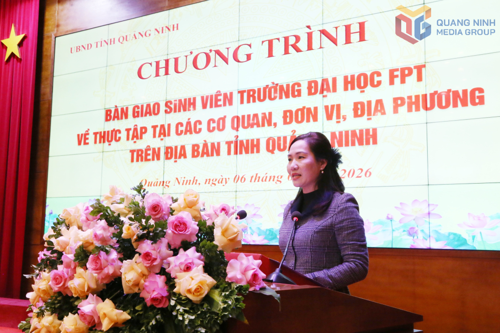 Bà Nguyễn Thị Hạnh, Phó Chủ tịch UBND tỉnh Quảng Ninh phát biểu tại chương trình Bà Nguyễn Thị Hạnh, Phó Chủ tịch UBND tỉnh Quảng Ninh phát biểu tại chương trình