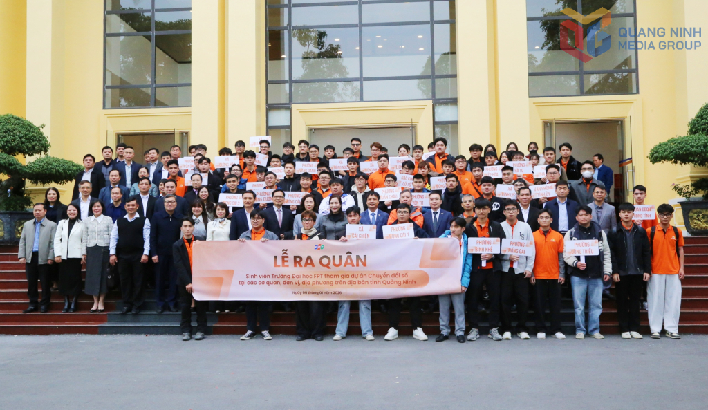 Bàn giao sinh viên Đại học FPT về tỉnh Quảng Ninh thực tập