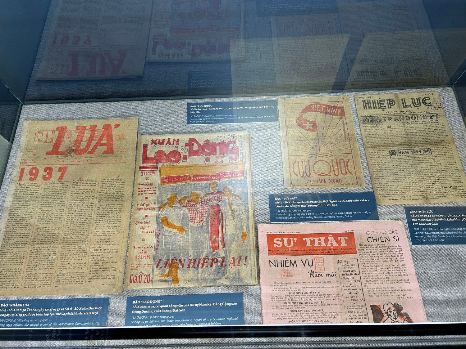 G&oacute;c trưng b&agrave;y b&aacute;o Xu&acirc;n của Đảng trước C&aacute;ch mạng Th&aacute;ng T&aacute;m 1945.