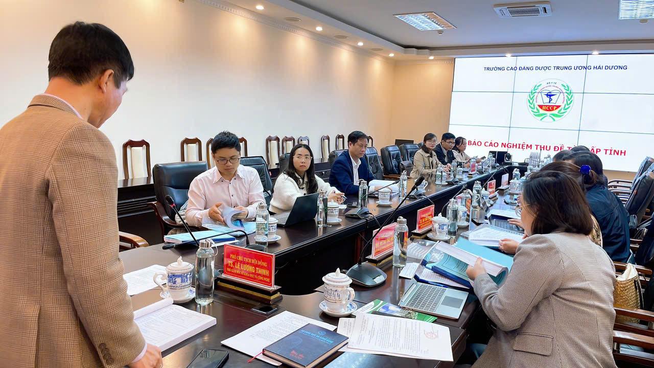 Hải Phòng: Nghiên cứu bào chế dung dịch hỗ trợ điều trị viêm mũi xoang từ cây ngũ sắc