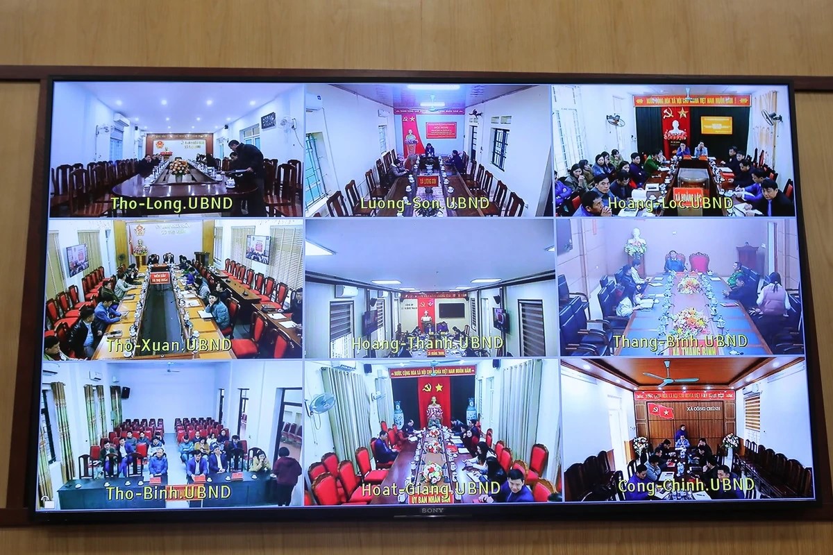 Điểm cầu c&aacute;c x&atilde; dự hội nghị