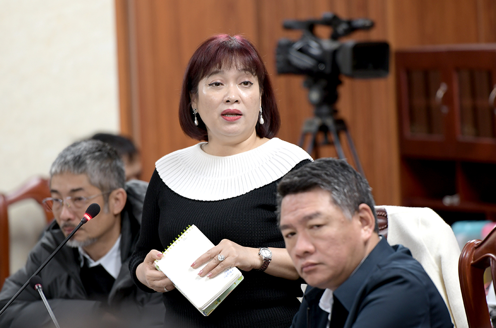 Đại diện nh&agrave; đầu tư đề xuất một số nội dung tại hội nghị.