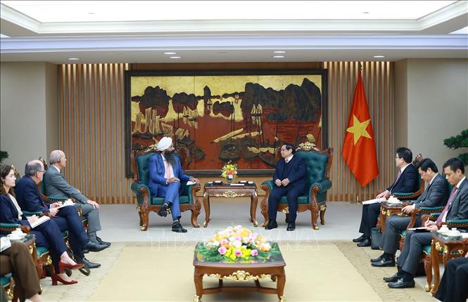 Thủ tướng Phạm Minh Ch&iacute;nh tiếp &ocirc;ng Randeep Sarai, Bộ trưởng Ph&aacute;t triển quốc tế Canada. Ảnh: Dương Giang/TTXVN