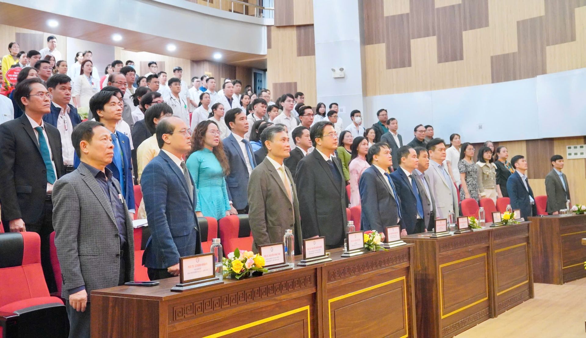 Quang cảnh buổi lễ Quang cảnh buổi lễ