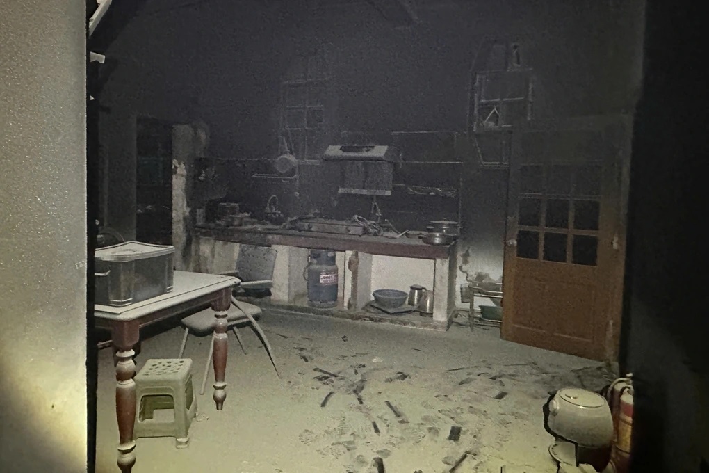 Hà Nội: Cháy nhà khiến 15 người nhập viện do ảnh hưởng khói, khí độc