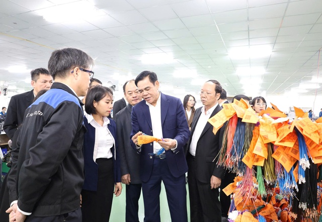 Lãnh đạo tỉnh Nghệ An kiểm tra sản xuất, đầu tư tại các khu công nghiệp VSIP Nghệ An. Lãnh đạo tỉnh Nghệ An kiểm tra sản xuất, đầu tư tại các khu công nghiệp VSIP Nghệ An.