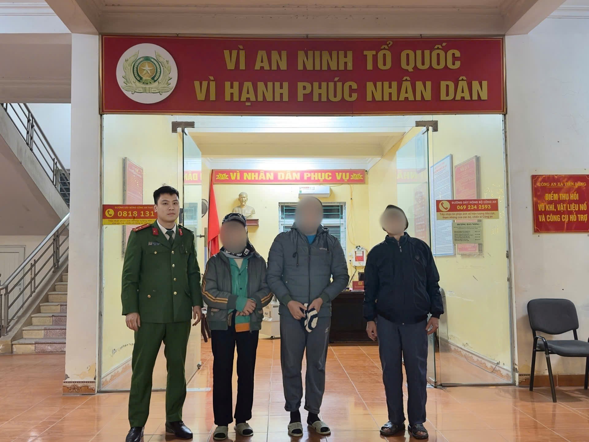 Hải Phòng: Công an xã Tiên Lãng kịp thời ngăn chặn người đàn ông có ý định nhảy cầu tự tử