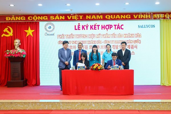 Lễ k&yacute; kết Hợp t&aacute;c Ph&aacute;t triển Thương hiệu Mỹ phẩm Yến s&agrave;o Kh&aacute;nh H&ograve;a với C&ocirc;ng ty Sallycos H&agrave;n Quốc