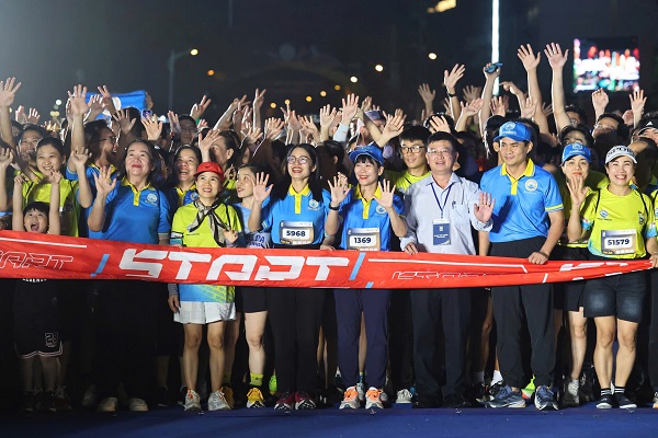 Giải Nha Trang Night Run Sanvinest - Báo Khánh Hòa thu hút hàng ngàn người tham gia Giải Nha Trang Night Run Sanvinest - Báo Khánh Hòa thu hút hàng ngàn người tham gia