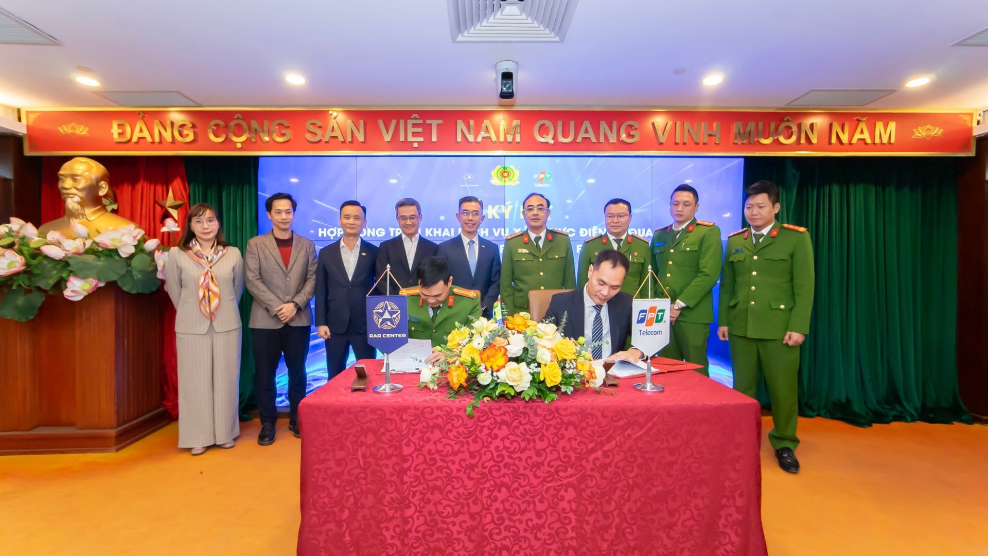 FPT Telecom phối hợp cùng Bộ Công an đưa ứng dụng định danh quốc gia vào quản lý dịch vụ viễn thông