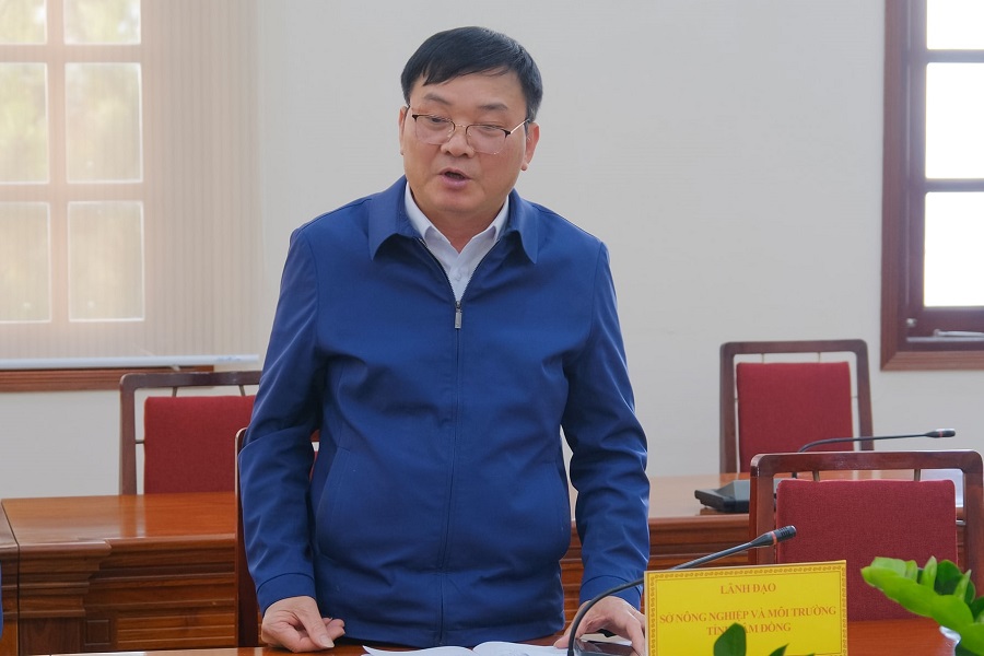 L&atilde;nh đạo Sở N&ocirc;ng nghiệp v&agrave; M&ocirc;i trường b&aacute;o c&aacute;o c&ocirc;ng t&aacute;c trồng, chăm s&oacute;c c&acirc;y xanh v&agrave; phối hợp với c&aacute;c sở, ng&agrave;nh trong việc bảo đảm an to&agrave;n thực phẩm dịp Tết