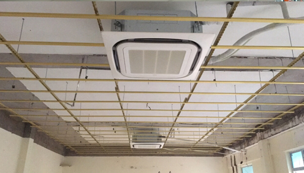Một c&ocirc;ng tr&igrave;nh điều ho&agrave; &acirc;m trần lắp đặt cho hệ thống văn ph&ograve;ng được điện m&aacute;y Ph&uacute;c Kh&aacute;nh thi c&ocirc;ng.