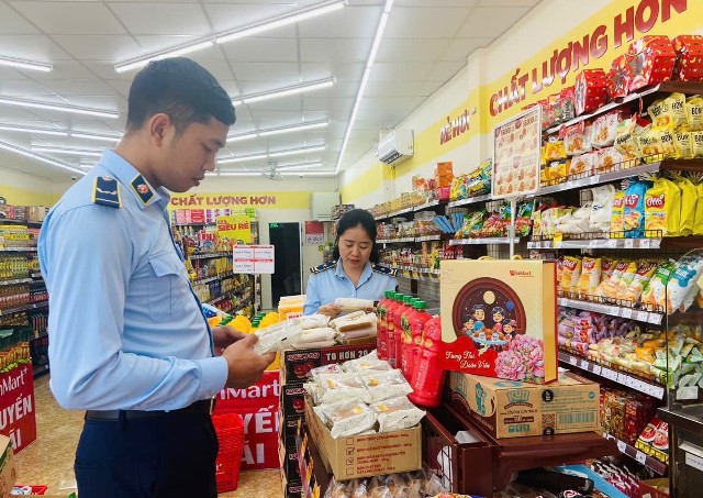 Nghệ An mở cao điểm chống h&agrave;ng giả, h&agrave;ng lậu trước Tết Nguy&ecirc;n đ&aacute;n.