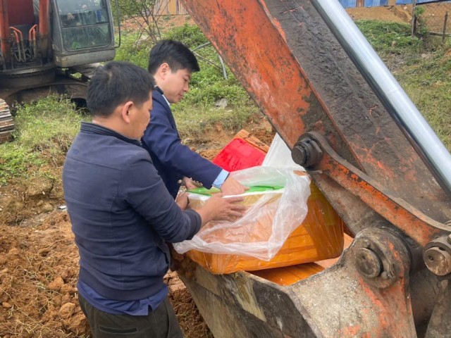 Nghệ An: Tiêu hủy 160 kg nội tạng lợn nhập lậu trong đợt cao điểm chống buôn lậu