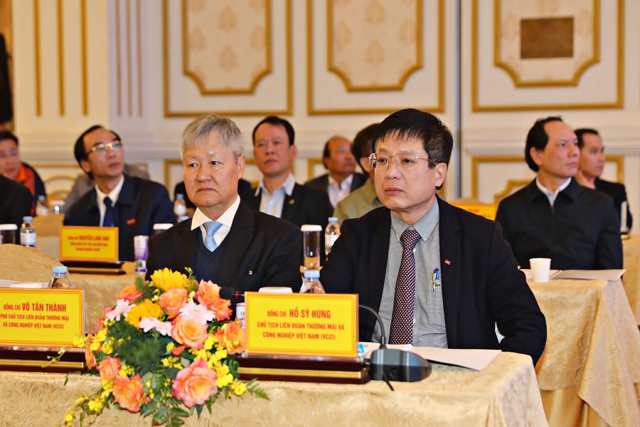 Lãnh đạo VCCI tham dự Hội thảo. Ảnh PV Lãnh đạo VCCI tham dự Hội thảo. Ảnh PV