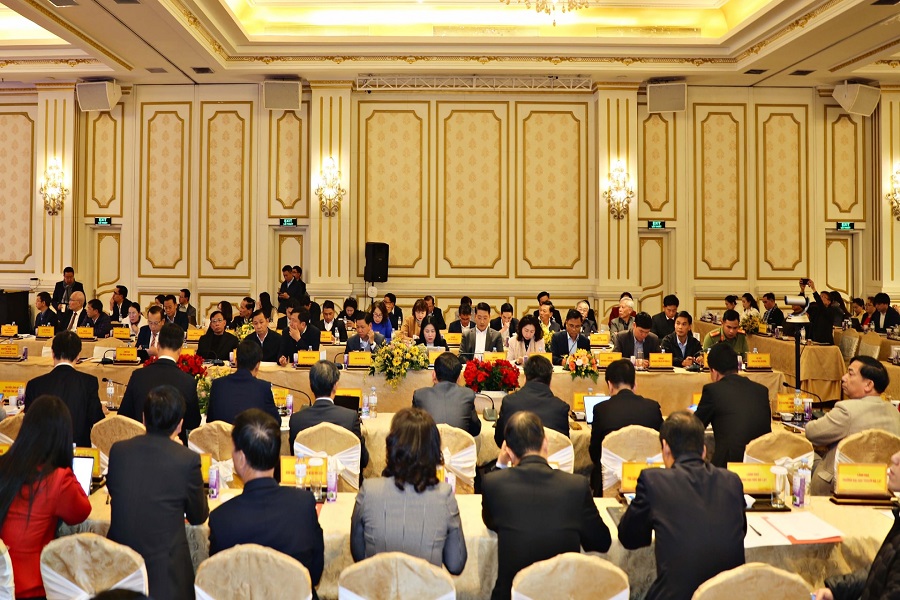 Hơn 100 chuyên gia, nhà đầu tư, doanh nghiệp tham dự Hội thảo. Ảnh PV Hơn 100 chuyên gia, nhà đầu tư, doanh nghiệp tham dự Hội thảo. Ảnh PV