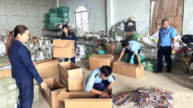 Gia Lai tạm giữ 1.800 sản phẩm đồ chơi trẻ em và đồ gia dụng nhập trái phép