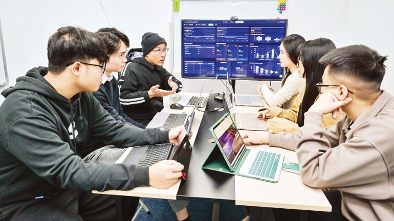 Doanh nghiệp start-up công nghệ MH Solution (Hà Nội). (Ảnh: BẢO LONG) Doanh nghiệp start-up công nghệ MH Solution (Hà Nội). (Ảnh: BẢO LONG)