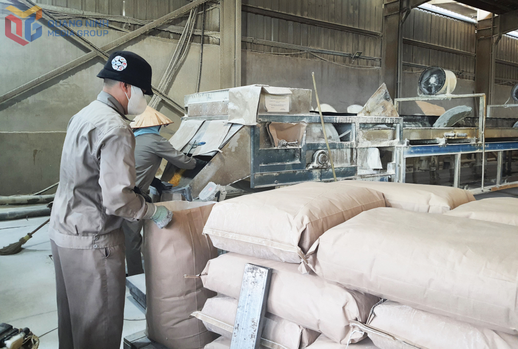 Sản xuất t&ugrave;ng hương tại C&ocirc;ng ty CP Th&ocirc;ng Quảng Ninh