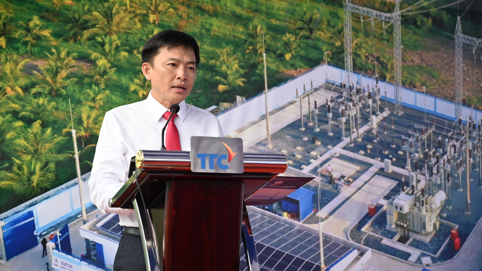 &Ocirc;ng Đ&agrave;o Ho&agrave; B&igrave;nh &ndash; Ph&oacute; Tổng gi&aacute;m đốc EVNSPC ph&aacute;t biểu tại buổi lễ