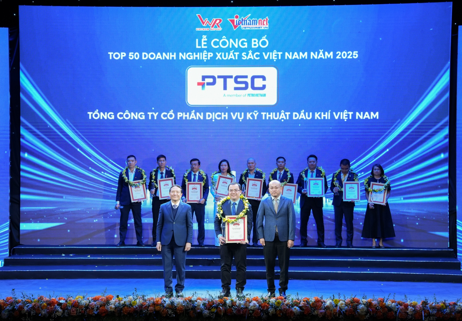 Tổng c&ocirc;ng ty Cổ phần Dịch vụ Kỹ thuật Dầu kh&iacute; Việt Nam (PTSC) được vinh danh trong Top 50 Doanh nghiệp xuất sắc Việt Nam năm 2025
