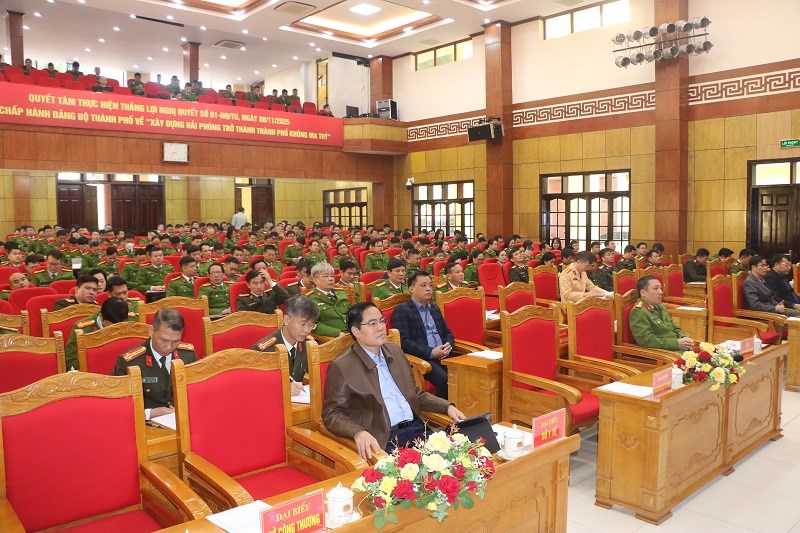 Các đại biểu dự hội nghị. Các đại biểu dự hội nghị.