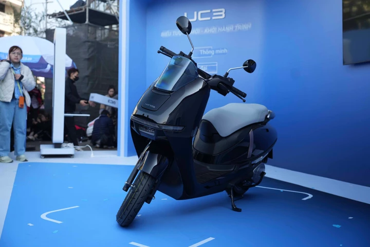 Honda Việt Nam đ&atilde; tr&igrave;nh l&agrave;ng mẫu xe m&aacute;y điện UC3.