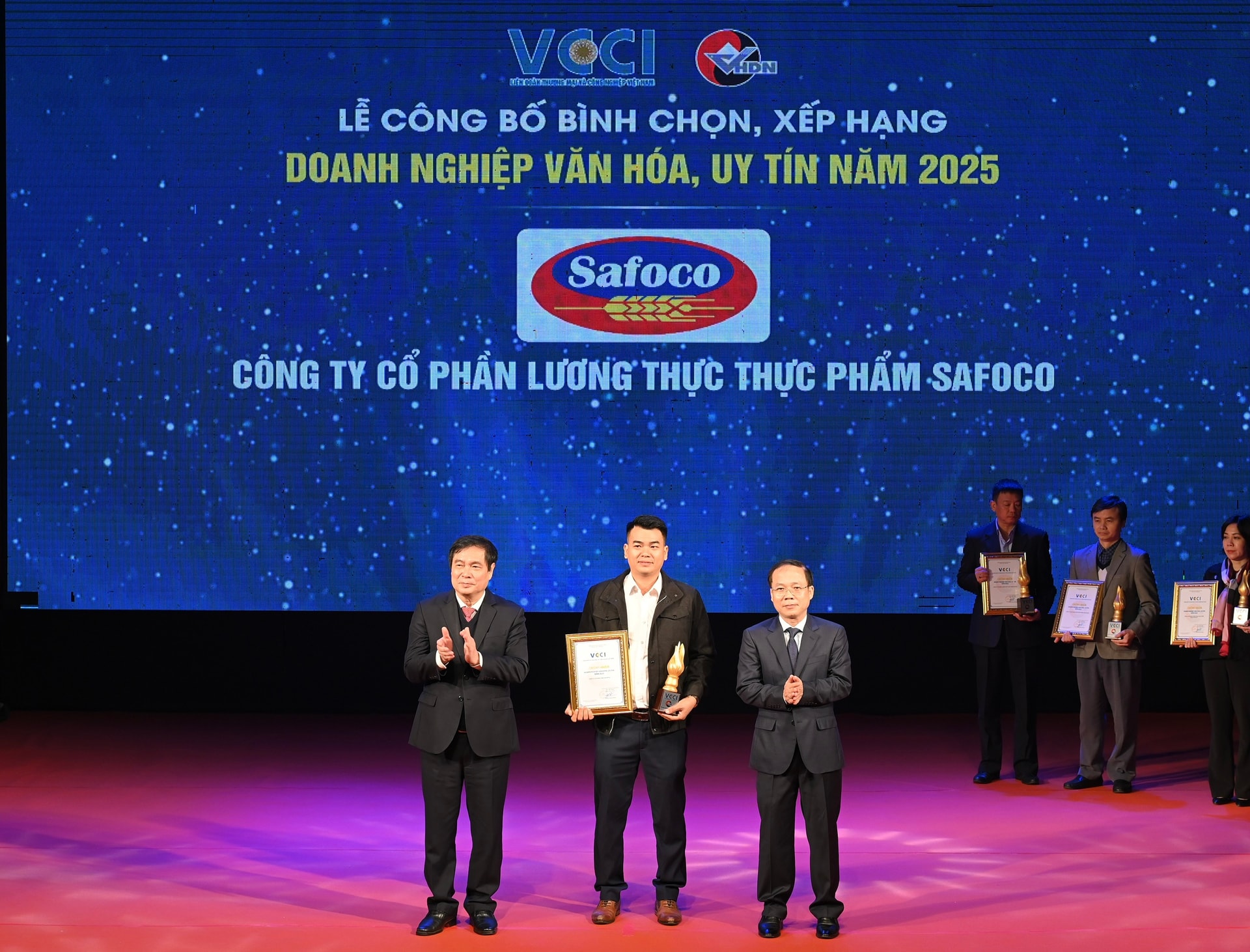 Lan tỏa văn hóa kinh doanh: 68 doanh nghiệp được VCCI tôn vinh năm 2025